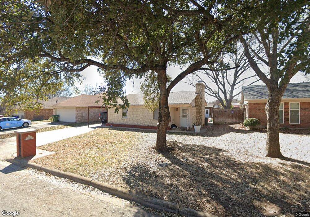 515 Hallvale Dr, Fort Worth, TX 76108 - photo 1