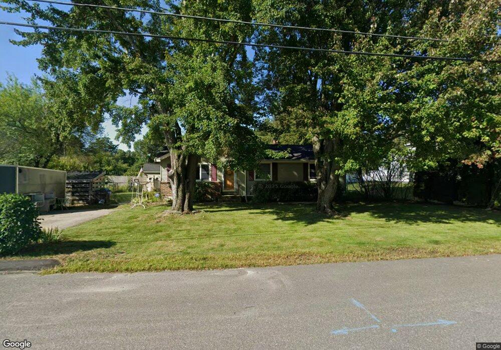 3 Foxboro St, Nashua, NH 03063 - photo 1