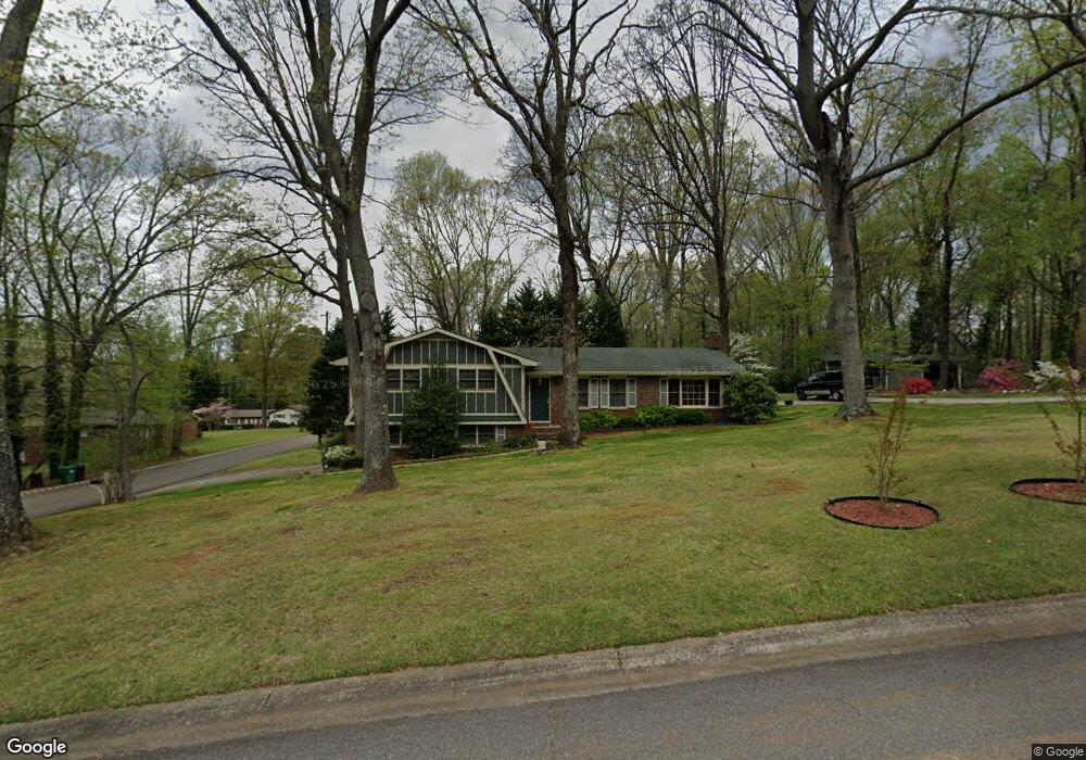 5610 Crestview Dr, Acworth, GA 30102 - photo 1