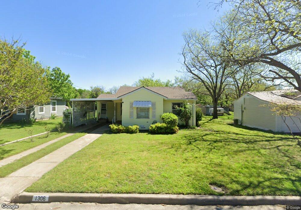 1306 Oliver St, Weatherford, TX 76086 - photo 1