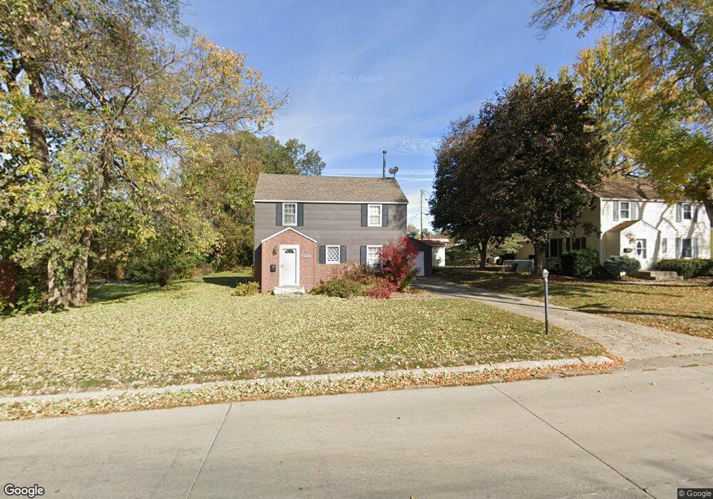 2000 S 3rd Ave E, Newton, IA 50208 - photo 1