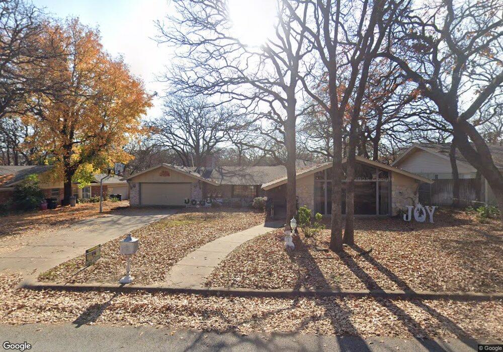 833 Wheelwood Dr, Hurst, TX 76053 - photo 1