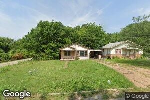 902 N Ash St, Waurika, OK 73573
