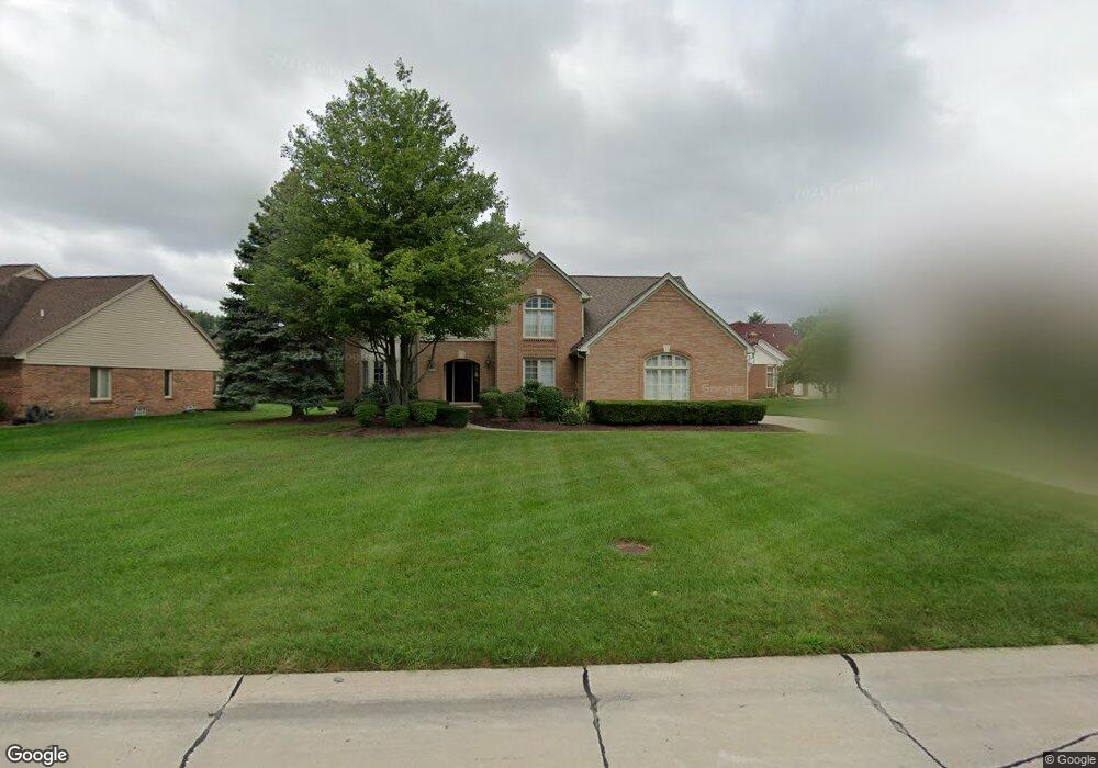 1692 Hickory Bark Ln, Bloomfield Hills, MI 48304 - photo 1