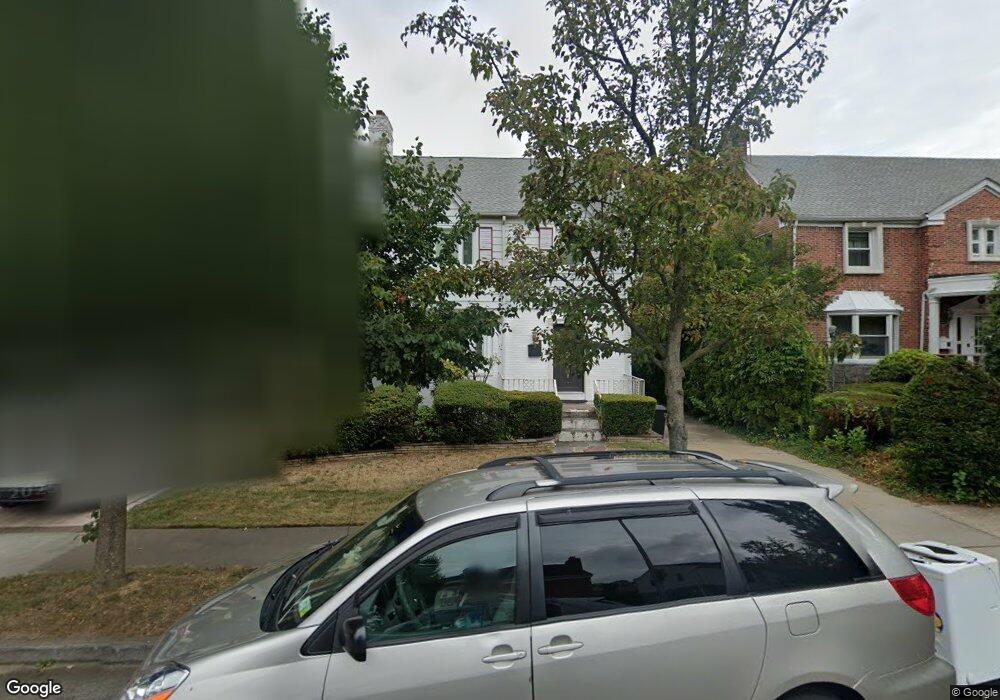 185-33 80th Rd, Jamaica Estates, NY 11432 - photo 1