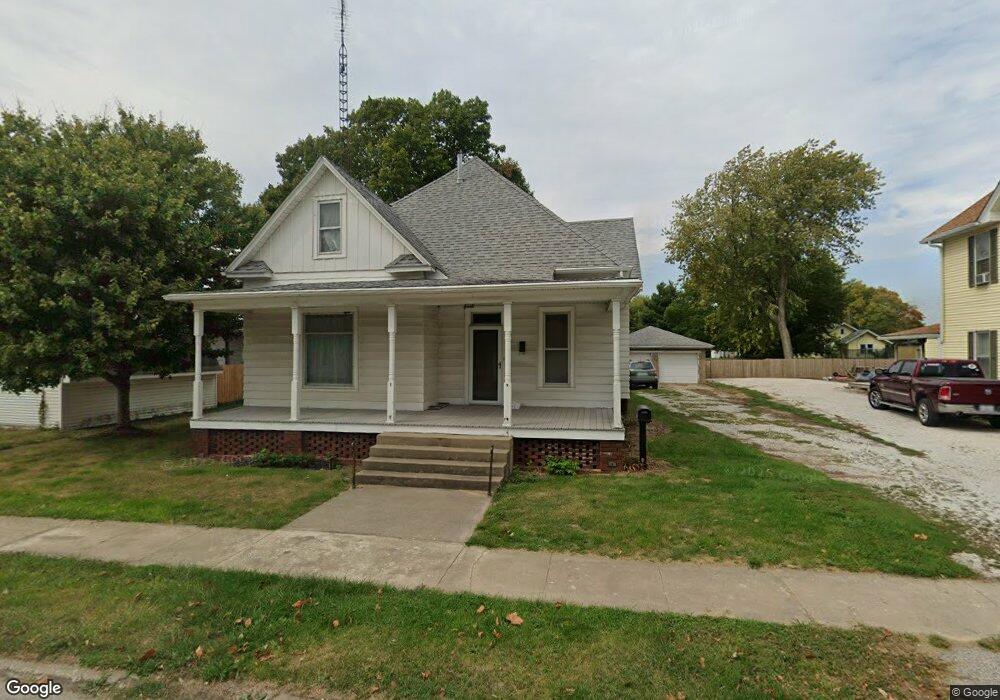 211 N Main St, Virginia, IL 62691 - photo 1