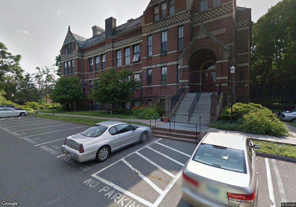 27 Hillside Place unit 4, New Britain, CT 06051 - photo 1