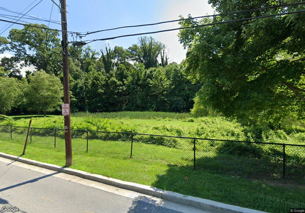 6424 Old Landover Rd, Landover, MD 20785 - photo 1