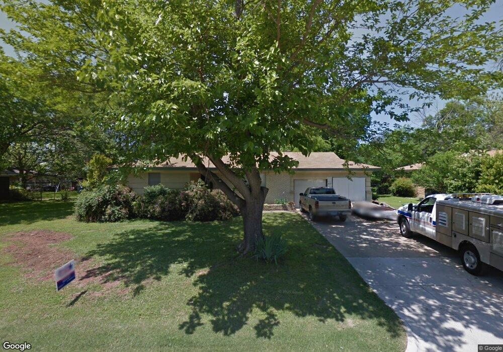 827 Dora St, Bedford, TX 76022 - photo 1