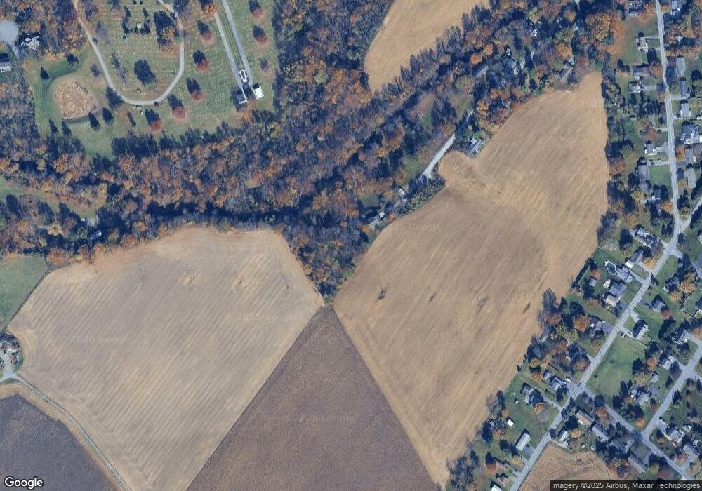 3718 Creekside Dr, Chambersburg, PA 17202 - photo 1