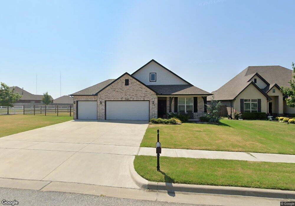 7207 E Nashville St, Broken Arrow, OK 74014 - photo 1