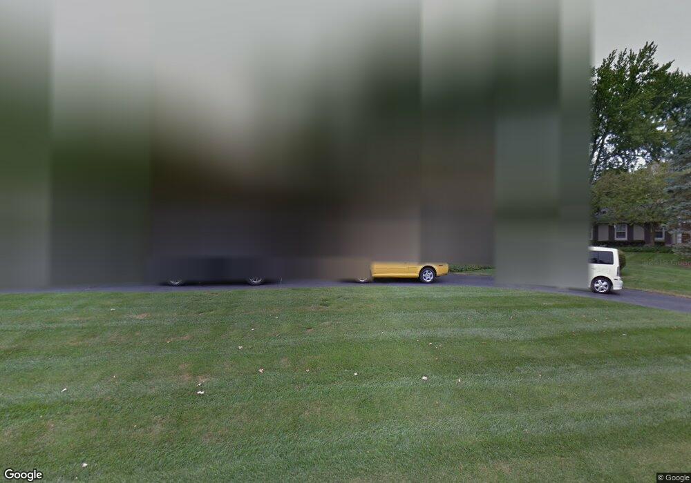 1281 Twin Maples Ln, Bloomfield Hills, MI 48301 - photo 1