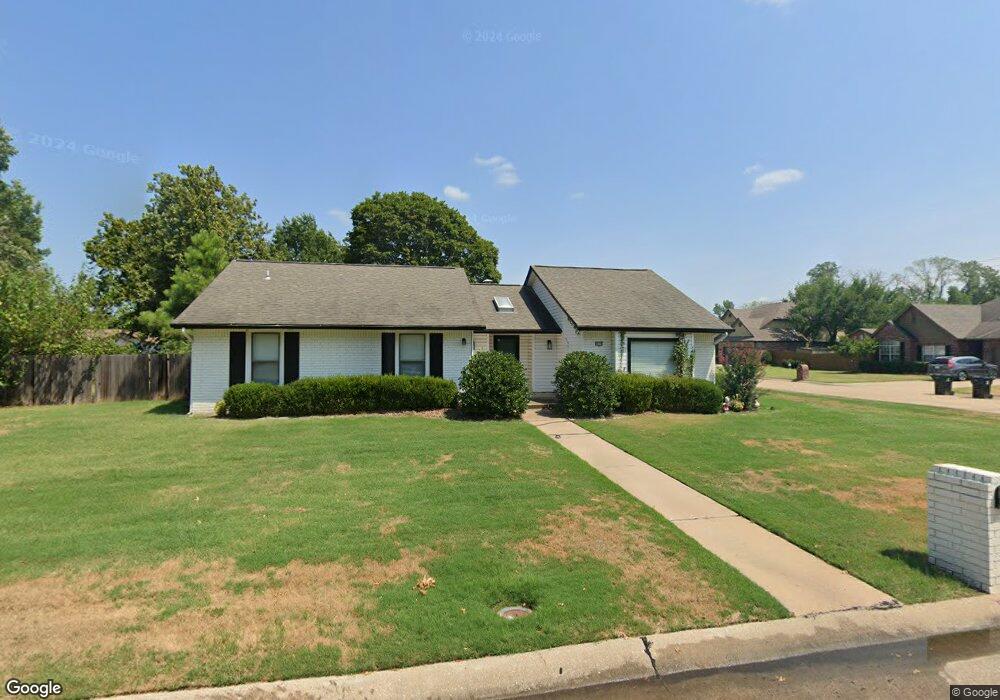 8629 S Willow Springs Ct, Broken Arrow, OK 74011 - photo 1