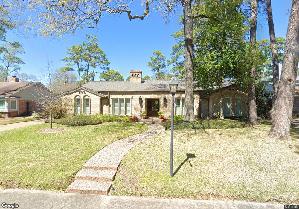 10118 Pine Forest Rd, Houston, TX 77042 - photo 1