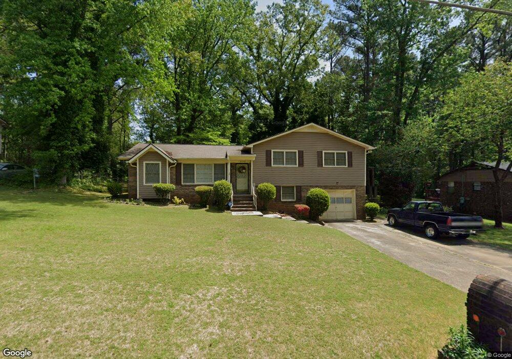 1909 3rd Place NE, Center Point, AL 35215 - photo 1