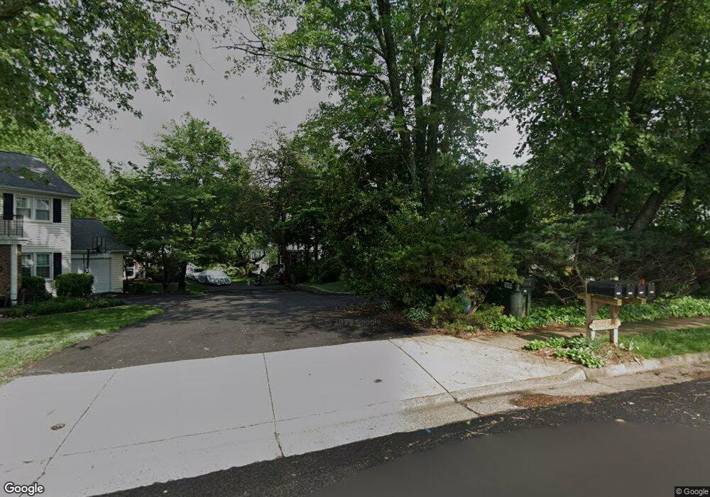 6039 Wilmington Dr, Burke, VA 22015 - photo 1