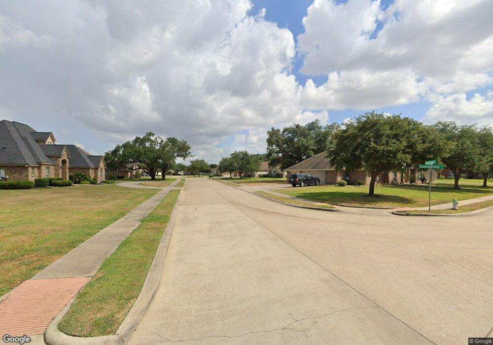 1001 Oak Park Dr, Angleton, TX 77515 - photo 1