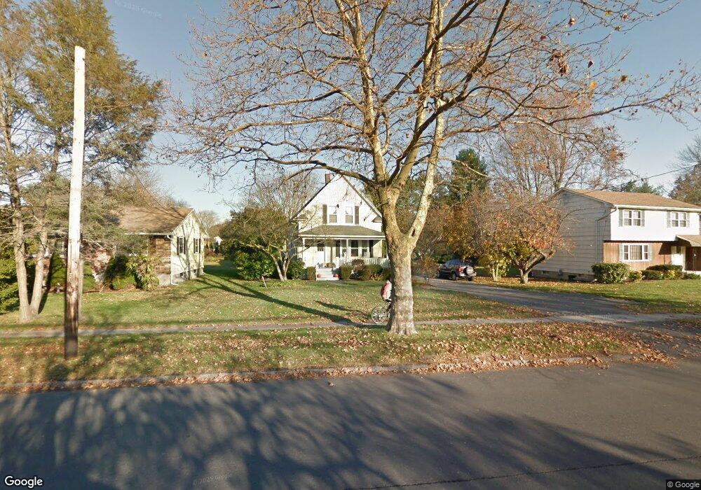 1560 Huntington Rd, Stratford, CT 06614 - photo 1