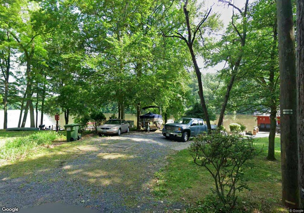 8218 Lake Shore Dr, Manassas, VA 20112 - photo 1