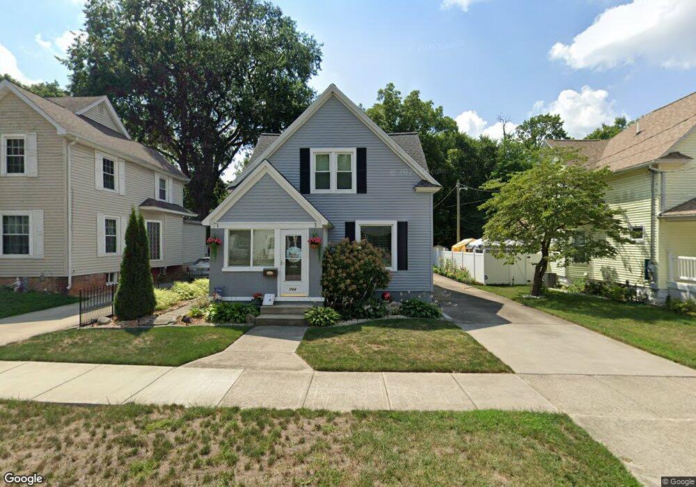 734 Oak St, Niles, MI 49120 - photo 1