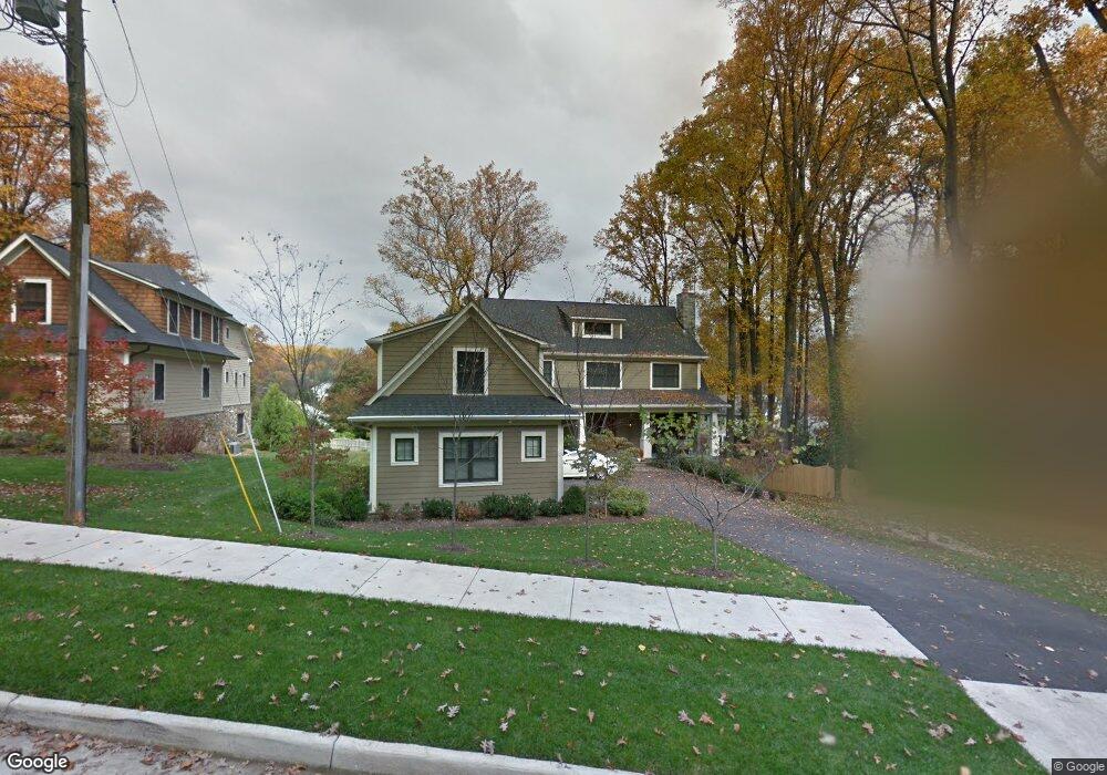 7904 Old Falls Rd, McLean, VA 22102 - photo 1