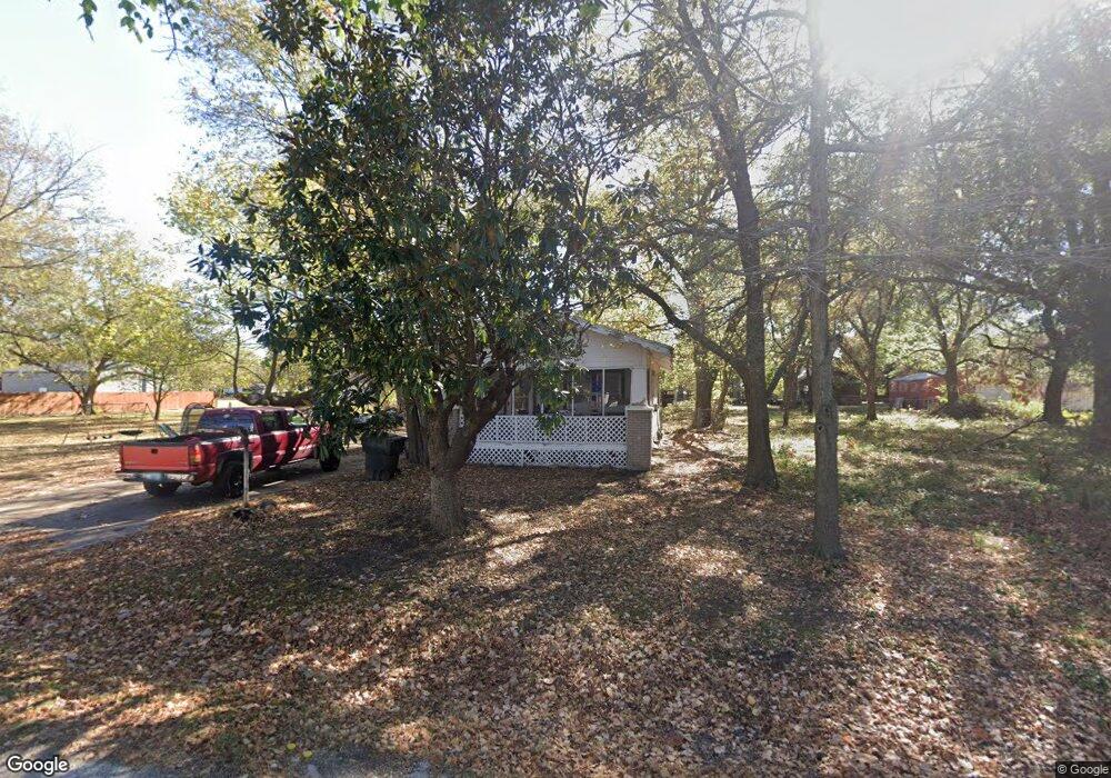 1116 W 10th St, Okmulgee, OK 74447 - photo 1