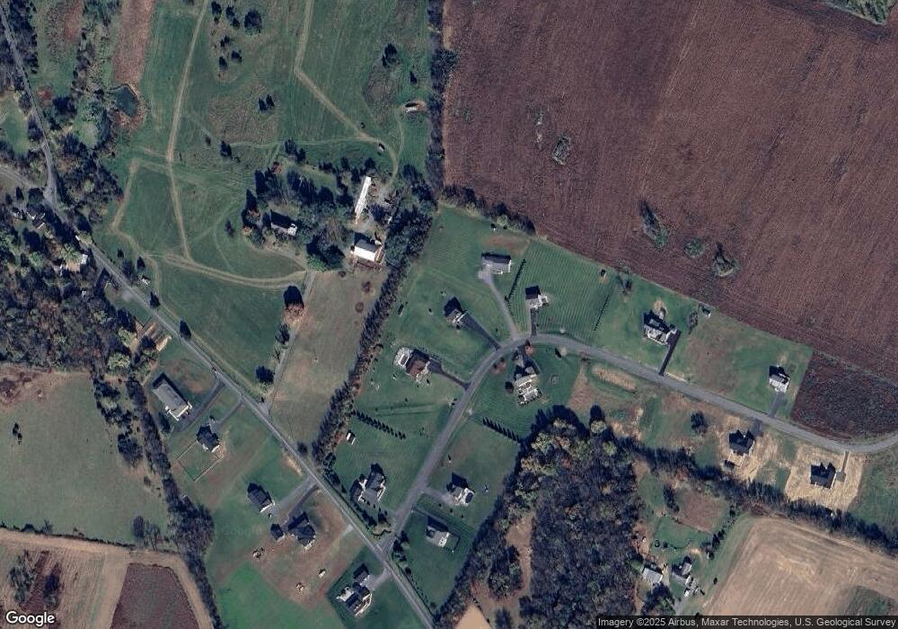 153 Eiderdown Dr, Martinsburg, WV 25404 - photo 1