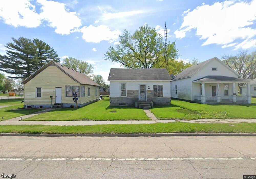 1418 N Kickapoo St, Lincoln, IL 62656 - photo 1