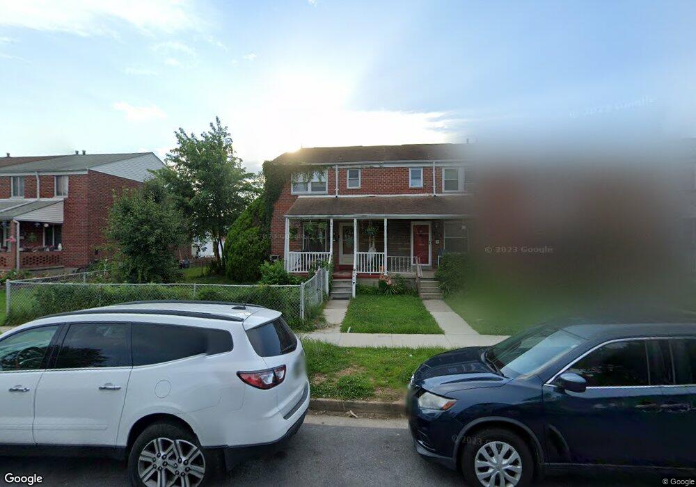 944 Foxridge Ln, Essex, MD 21221 - photo 1