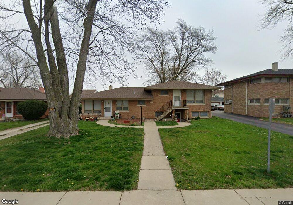 755 N Gladstone Ave, Aurora, IL 60506 - photo 1
