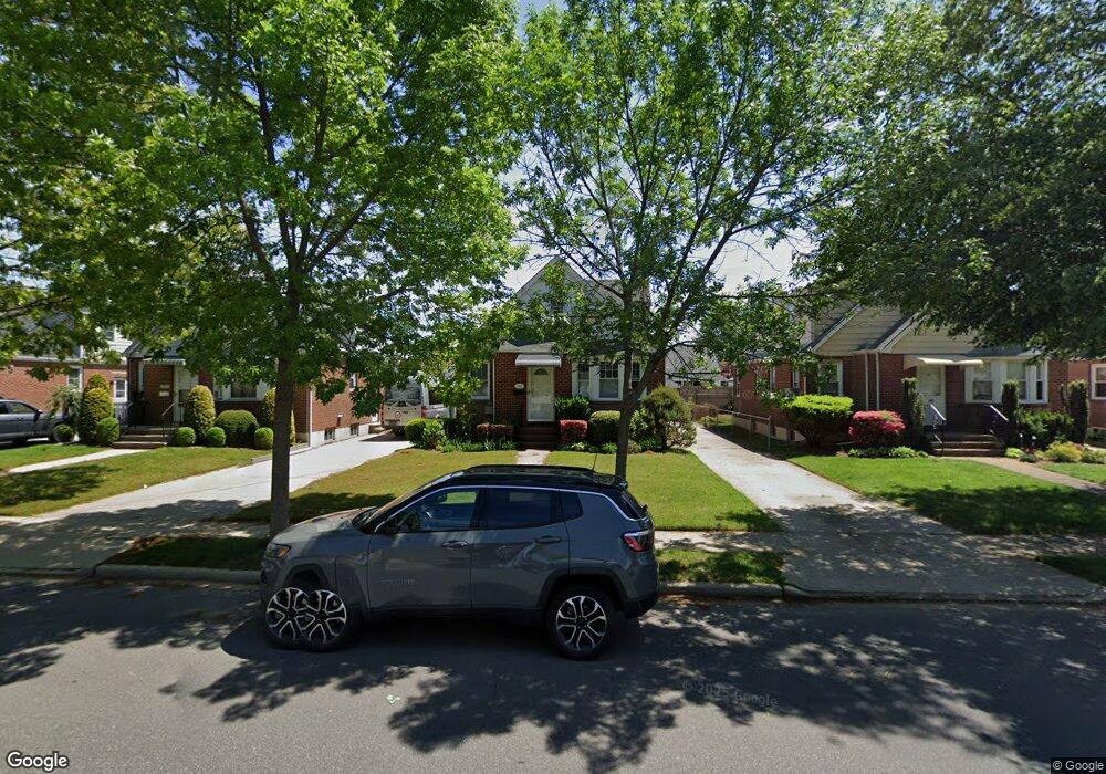 137 Semton Blvd, Franklin Square, NY 11010 - photo 1