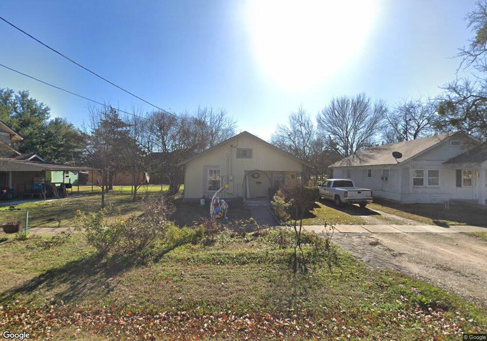 605 E Milam St, Ennis, TX 75119 - photo 1