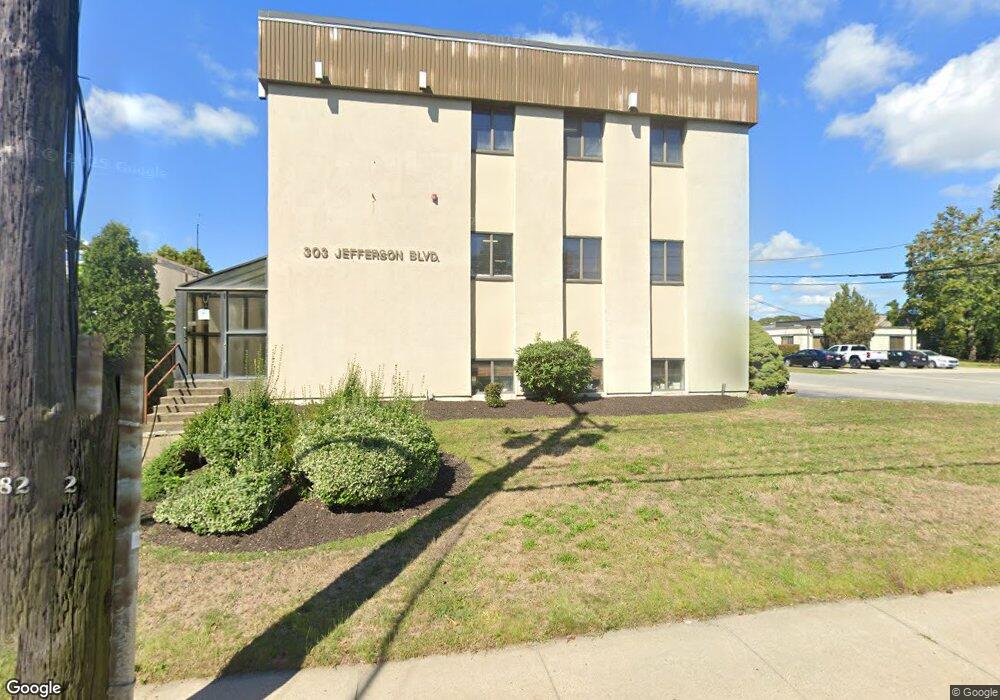 133 Grand, Warwick, RI 02889 - photo 1