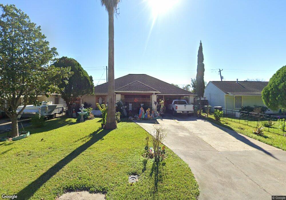 7350 Lakehurst Dr, Houston, TX 77087 - photo 1