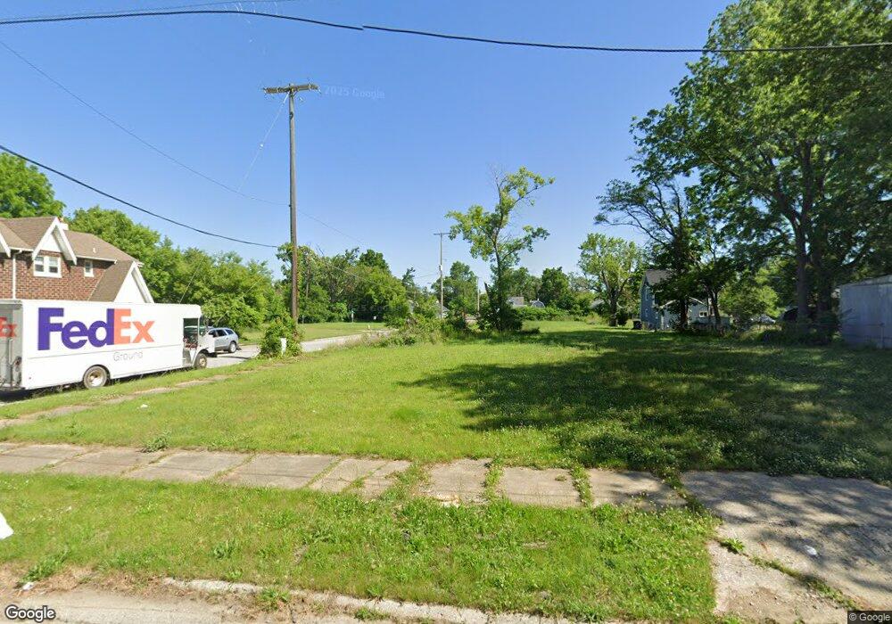 203 E Lakeview Ave, Flint, MI 48503 - photo 1