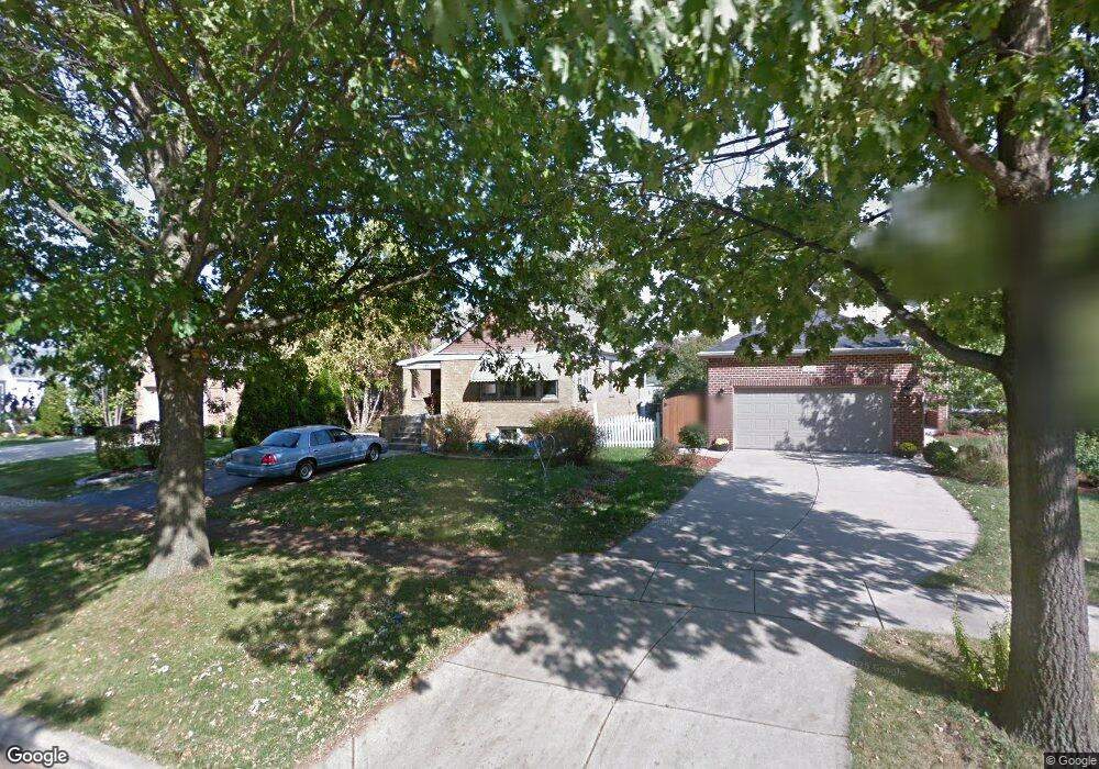 327 N Oak St, Elmhurst, IL 60126 - photo 1