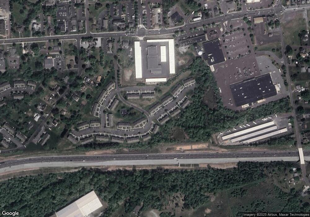 208 Oaktree Ct, Pottstown, PA 19464 - photo 1