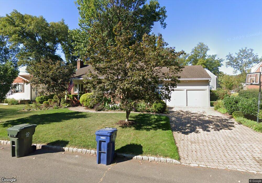 62 Whittier Rd, Clark, NJ 07066 - photo 1