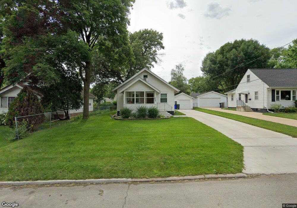 238 21st St NW, Cedar Rapids, IA 52405 - photo 1