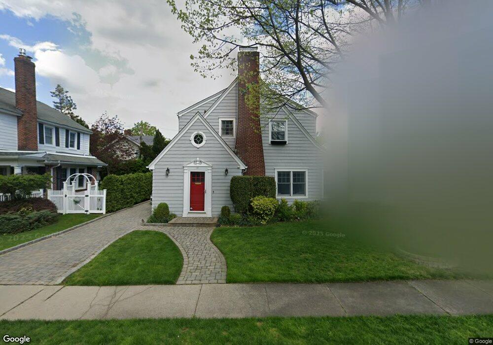 43 Kilburn Rd, Garden City, NY 11530 - photo 1