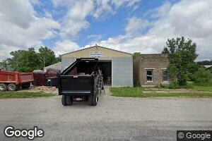 241 W Main St, Waggoner, IL 62572
