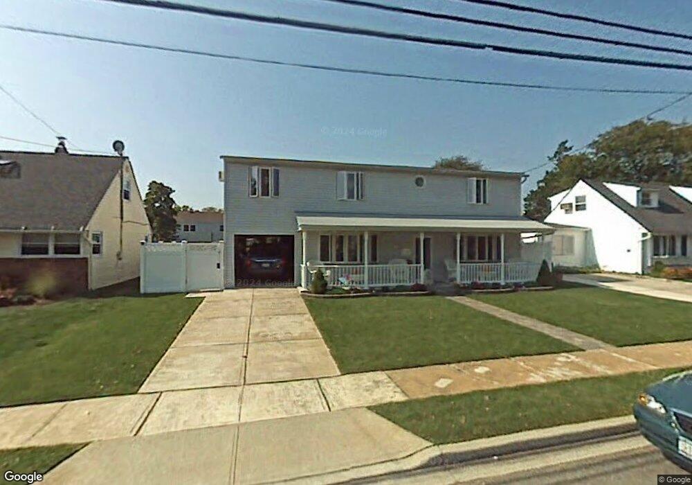116 Belmill Rd, Bellmore, NY 11710 - photo 1