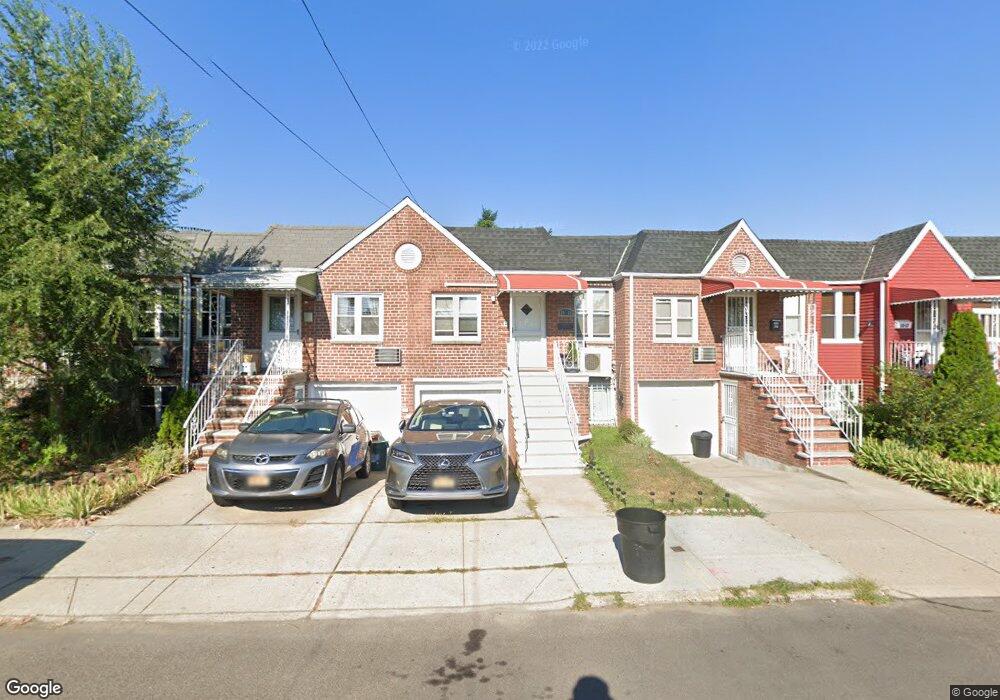 5914 164th St, Fresh Meadows, NY 11365 - photo 1