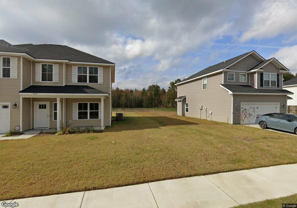 920 Meloney Dr, Hinesville, GA 31313 - photo 1