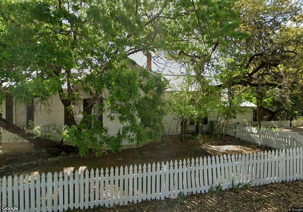 613 Lindsey St, San Marcos, TX 78666 - photo 1