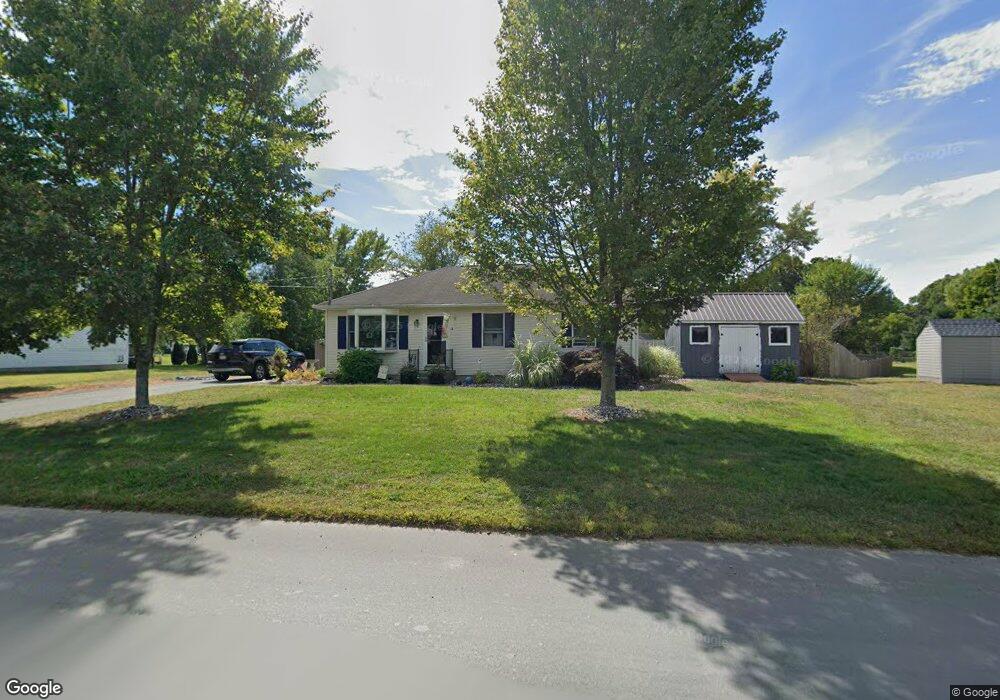 8 Arthur St, Easthampton, MA 01027 - photo 1