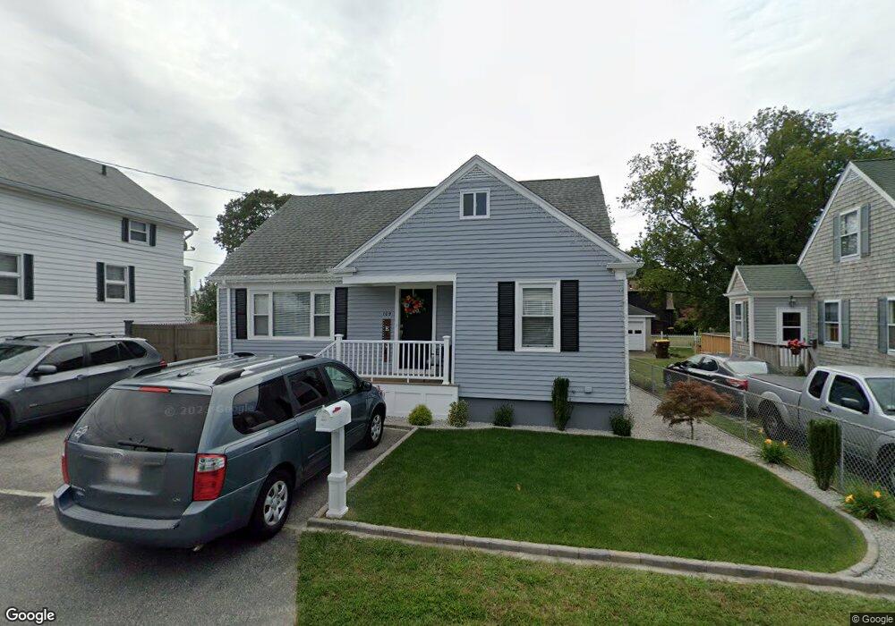 109 Pebble St, Fall River, MA 02721 - photo 1