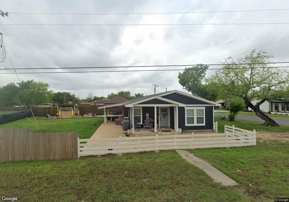 400 S Storts St, Poth, TX 78113