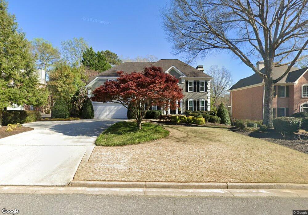 5610 Preserve Cir, Alpharetta, GA 30005 - photo 1