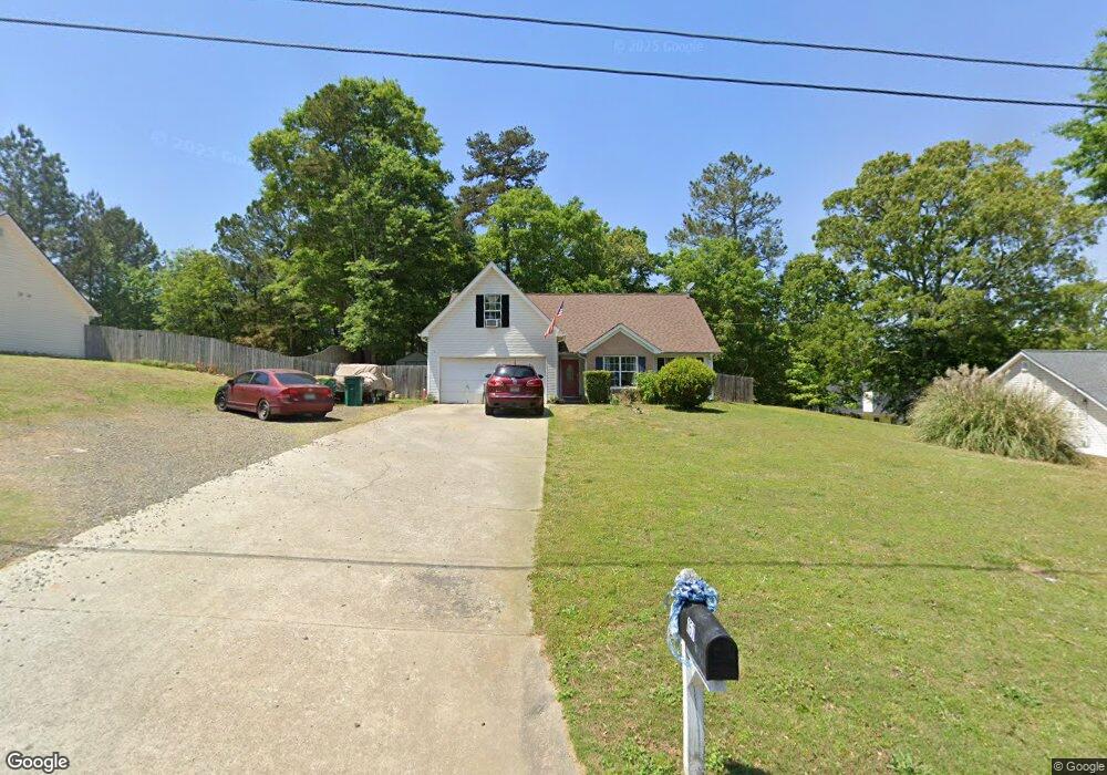 157 Williamsburg Way, Winder, GA 30680 - photo 1